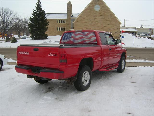 Dodge Ram Pickup 2001 photo 1