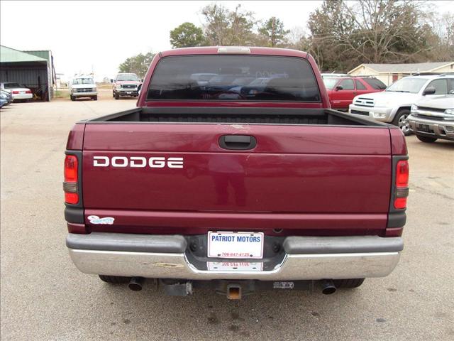 Dodge Ram Pickup 2001 photo 2