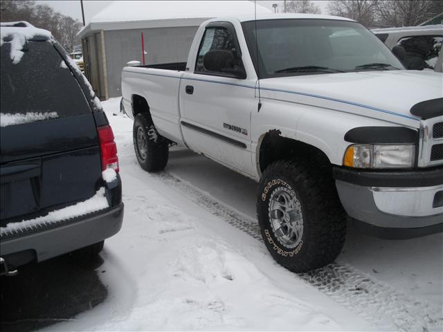 Dodge Ram Pickup 2001 photo 1