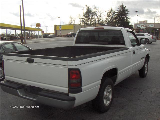 Dodge Ram Pickup 2001 photo 2