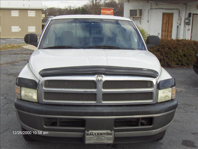 Dodge Ram Pickup 2001 photo 3