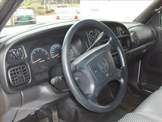 Dodge Ram Pickup 2001 photo 4