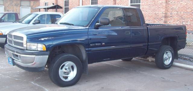 Dodge Ram Pickup 2001 photo 1