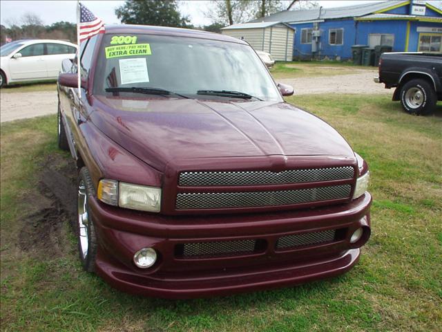 Dodge Ram Pickup 2001 photo 1