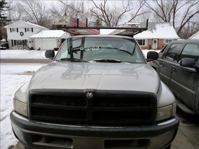 Dodge Ram Pickup 2001 photo 1