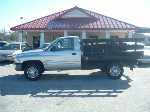 Dodge Ram Pickup 2001 photo 1