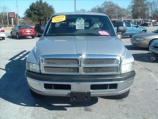 Dodge Ram Pickup 2001 photo 3