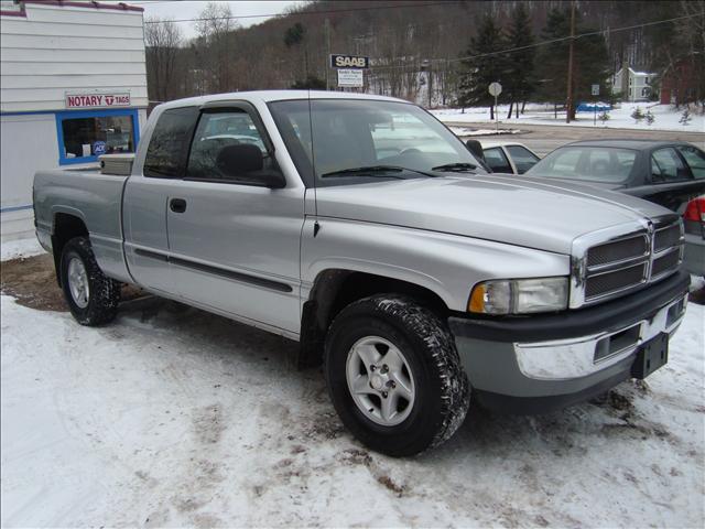 Dodge Ram Pickup 2001 photo 1