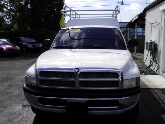 Dodge Ram Pickup 2001 photo 1