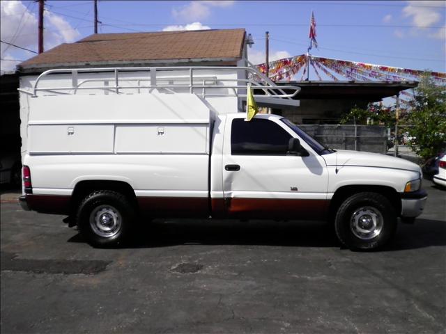 Dodge Ram Pickup 2001 photo 3