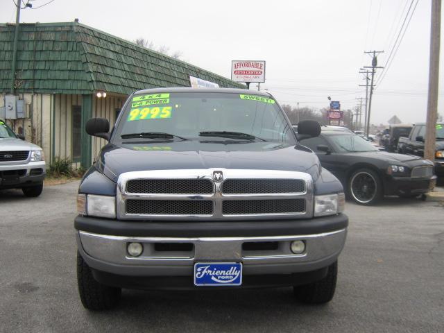 Dodge Ram Pickup 2001 photo 4