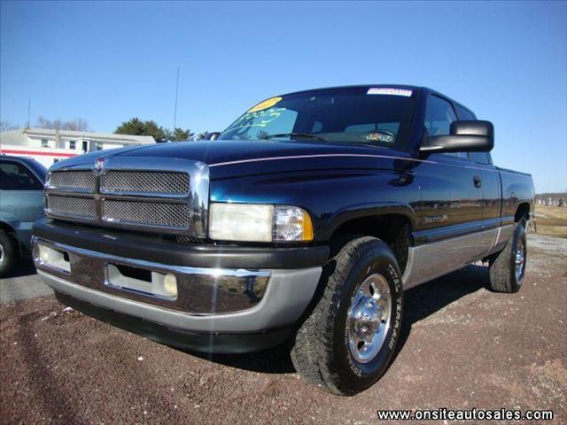 Dodge Ram Pickup 1500 LT Crew Cab 4WD Pickup