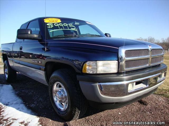 Dodge Ram Pickup 2001 photo 1