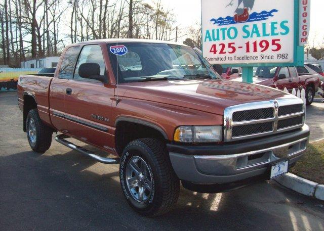 Dodge Ram Pickup 2001 photo 1