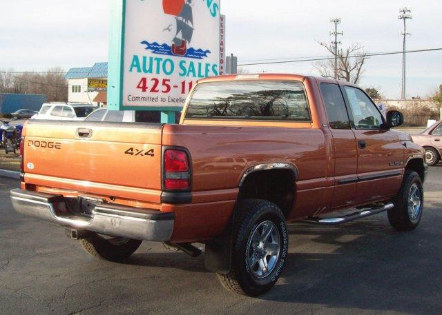 Dodge Ram Pickup 2001 photo 3