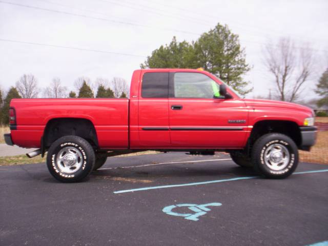 Dodge Ram Pickup 2001 photo 4