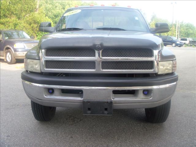 Dodge Ram Pickup 2001 photo 1