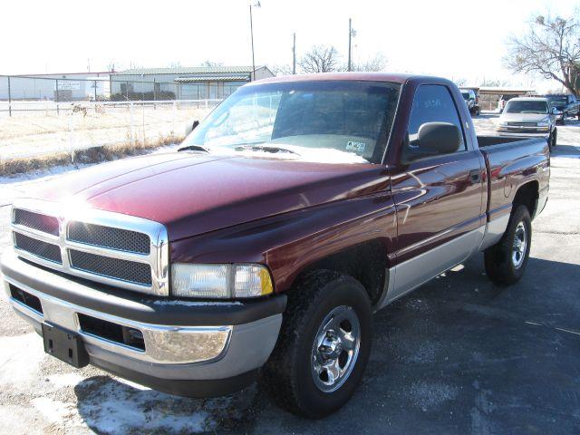 Dodge Ram Pickup 2001 photo 1