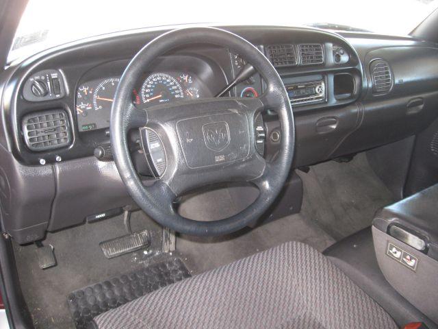 Dodge Ram Pickup 2001 photo 5