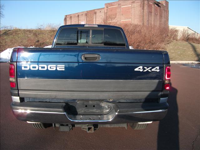 Dodge Ram Pickup 2001 photo 3