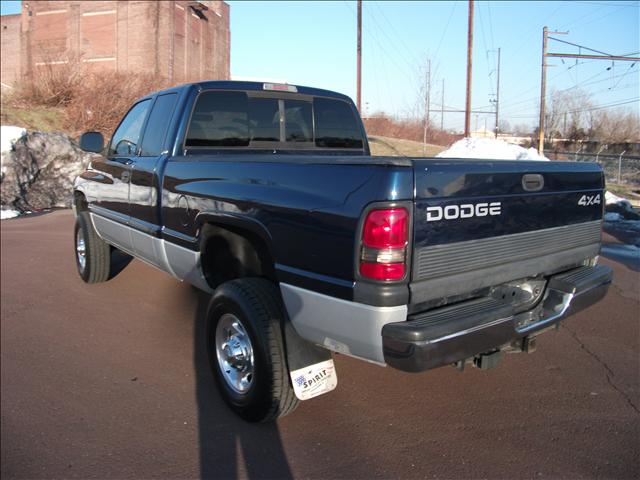 Dodge Ram Pickup 2001 photo 4