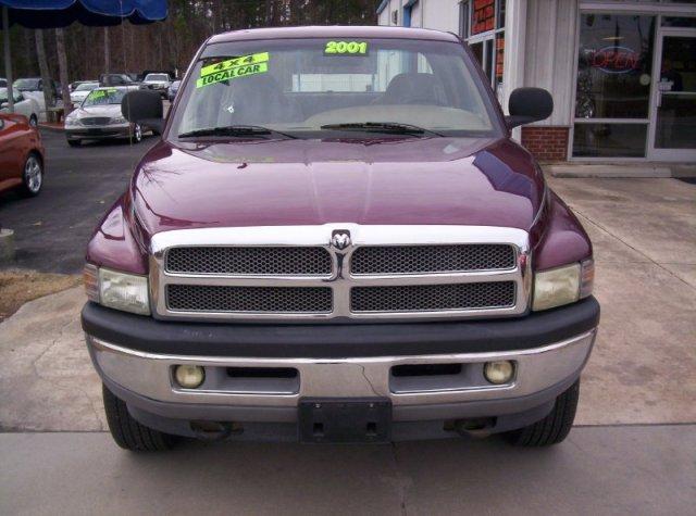 Dodge Ram Pickup 2001 photo 1