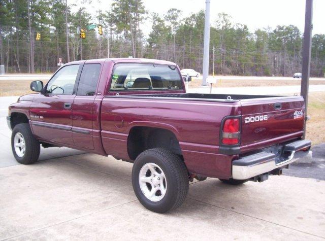 Dodge Ram Pickup 2001 photo 4