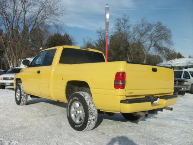 Dodge Ram Pickup 2001 photo 4