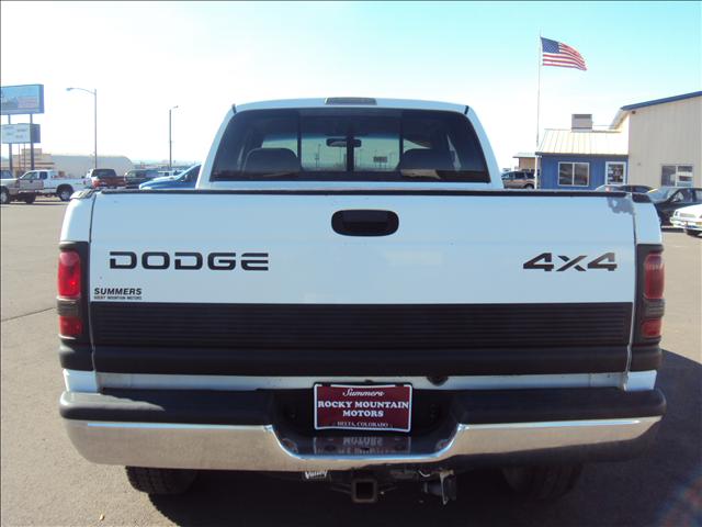 Dodge Ram Pickup 2001 photo 1