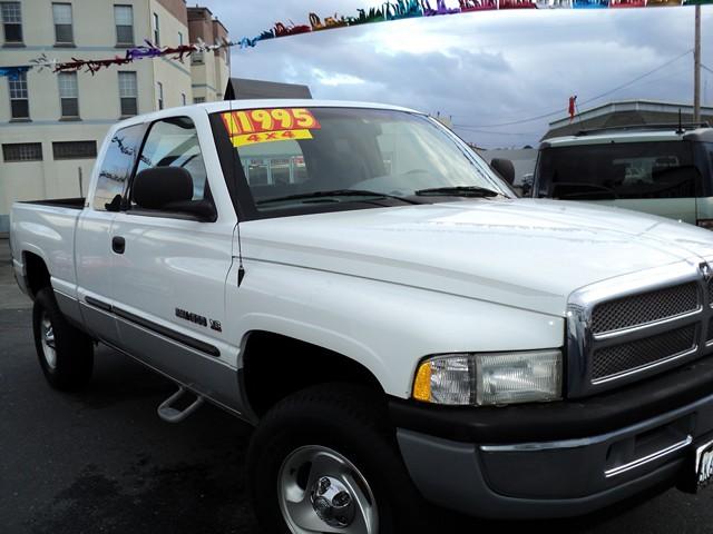 Dodge Ram Pickup 2001 photo 3