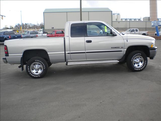 Dodge Ram Pickup 2001 photo 1