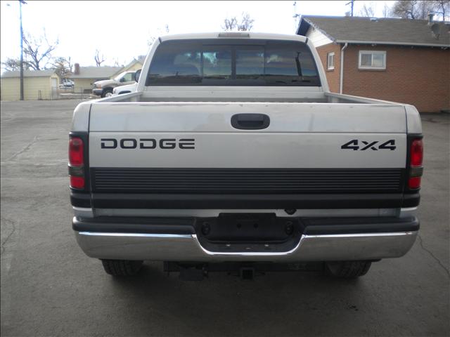 Dodge Ram Pickup 2001 photo 3