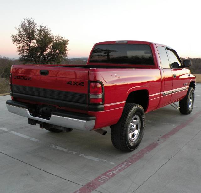 Dodge Ram Pickup 2001 photo 3