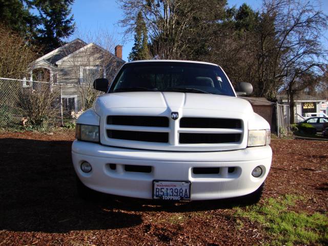 Dodge Ram Pickup 2001 photo 1