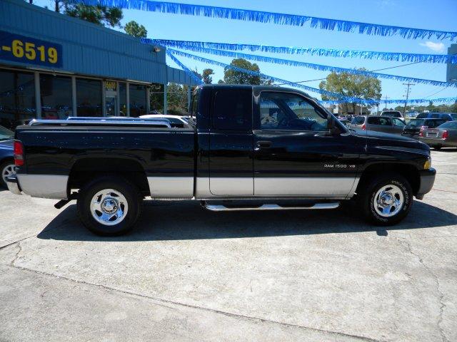 Dodge Ram Pickup 2001 photo 2