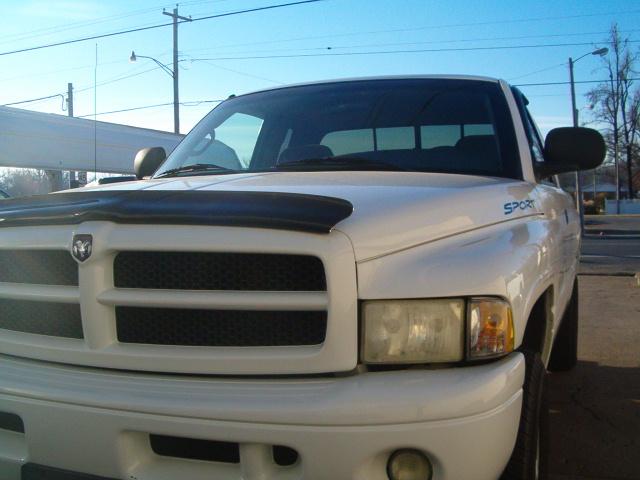 Dodge Ram Pickup 2001 photo 1