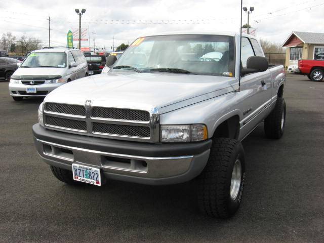 Dodge Ram Pickup SLT Pickup