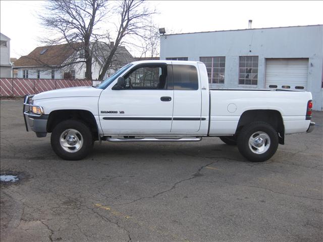 Dodge Ram Pickup 2001 photo 3