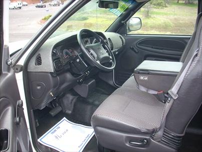 Dodge Ram Pickup 2001 photo 5