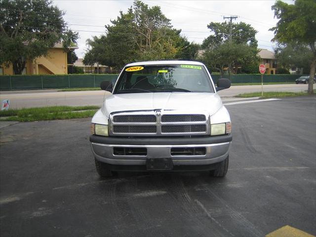 Dodge Ram Pickup 2001 photo 1