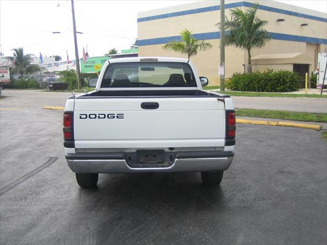 Dodge Ram Pickup 2001 photo 3