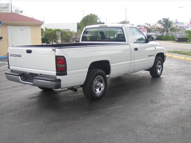 Dodge Ram Pickup 2001 photo 4