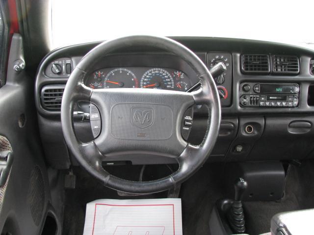 Dodge Ram Pickup 2001 photo 4