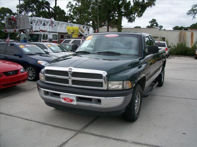 Dodge Ram Pickup 2001 photo 1