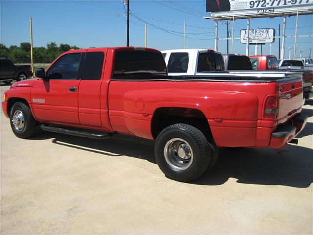 Dodge Ram Pickup 2001 photo 1