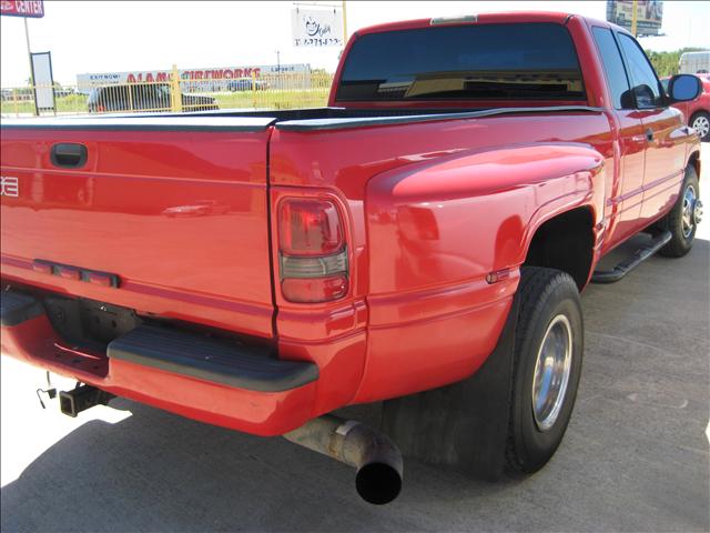 Dodge Ram Pickup 2001 photo 3