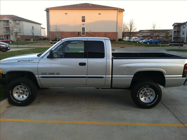 Dodge Ram Pickup 5dr HB (SE) Crew Cab Pickup