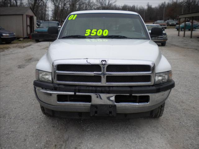 Dodge Ram Pickup 2001 photo 1