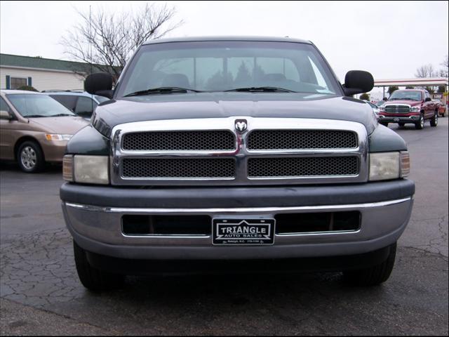 Dodge Ram Pickup 2001 photo 1