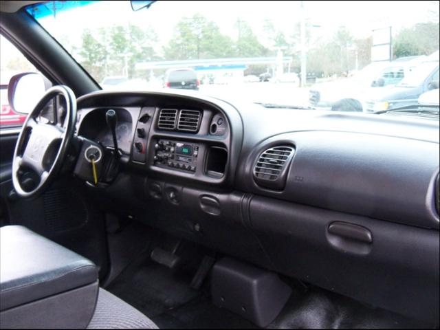 Dodge Ram Pickup 2001 photo 4